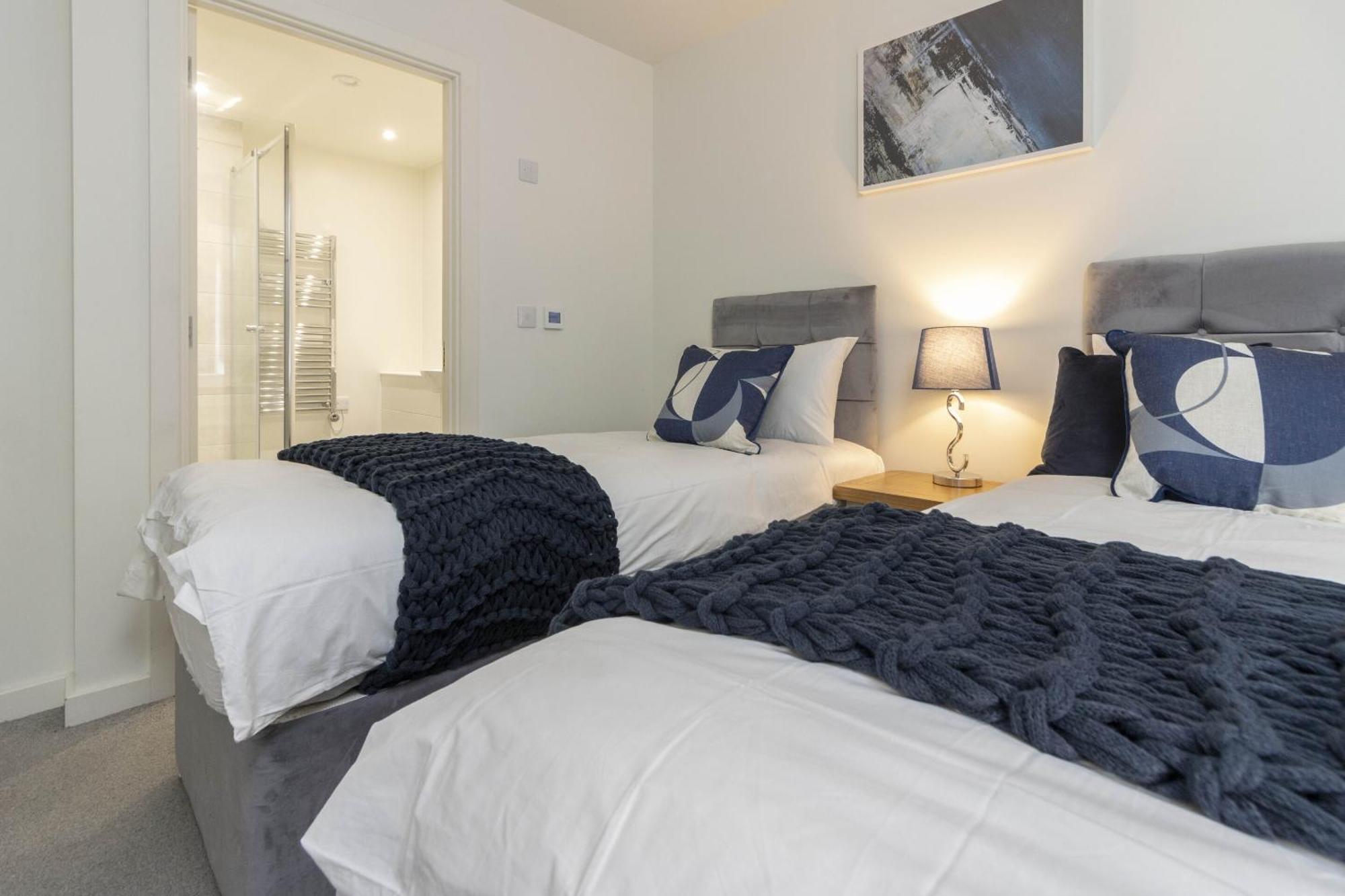Linacre 11 - Modern 2 Bed Behind The Cathedral With Free Parking And Fast Wifi Apartment Exeter Exterior photo