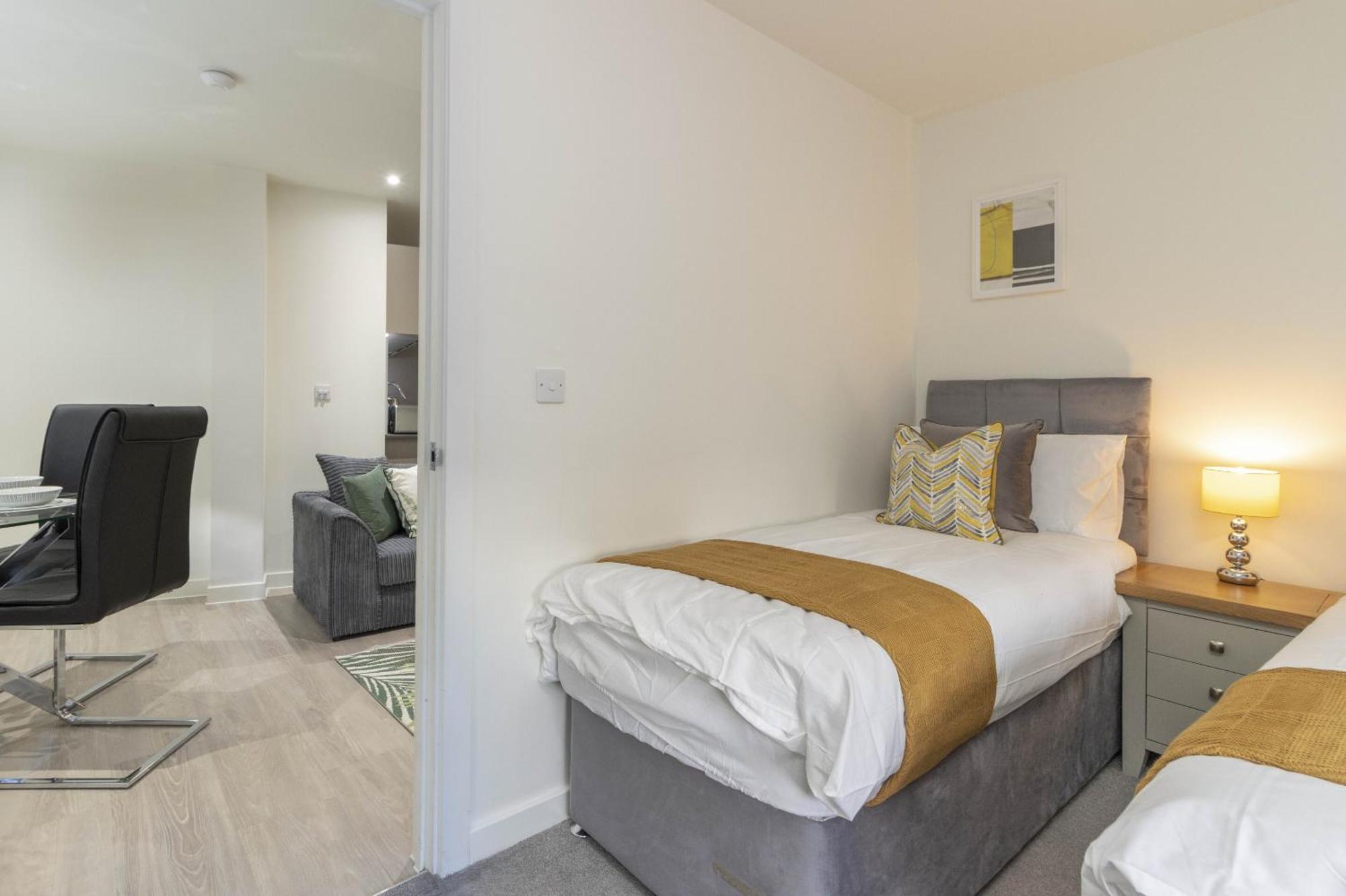 Linacre 11 - Modern 2 Bed Behind The Cathedral With Free Parking And Fast Wifi Apartment Exeter Exterior photo
